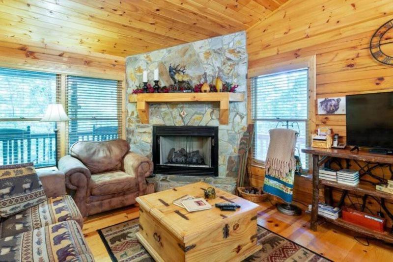 Вилла Mountain Spirit Cabin - Fireplace And Hot Tub Блу-Ридж Экстерьер фото