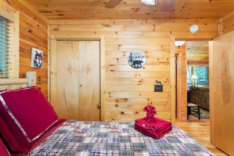 Вилла Mountain Spirit Cabin - Fireplace And Hot Tub Блу-Ридж Экстерьер фото